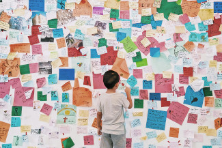 Wall of Post-It notes